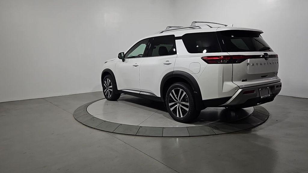 new 2025 Nissan Pathfinder car, priced at $44,000
