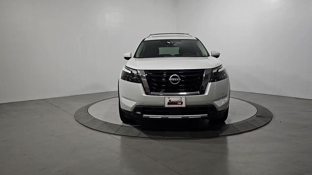 new 2025 Nissan Pathfinder car, priced at $44,000