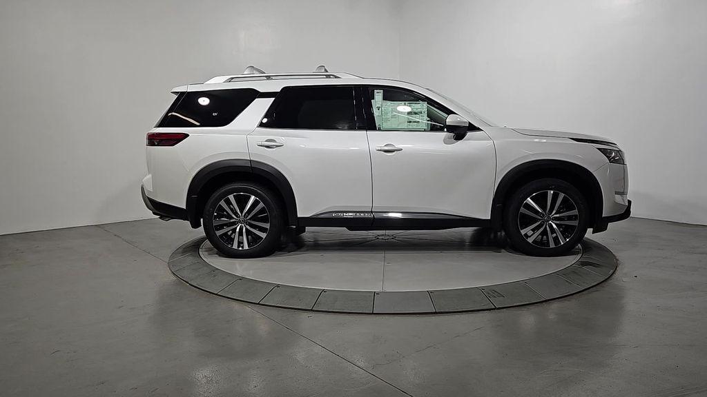 new 2025 Nissan Pathfinder car, priced at $44,000