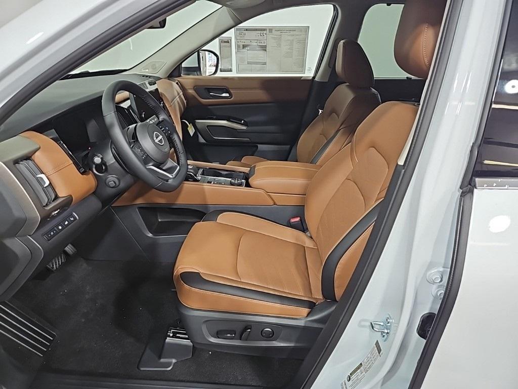 new 2025 Nissan Pathfinder car, priced at $56,325