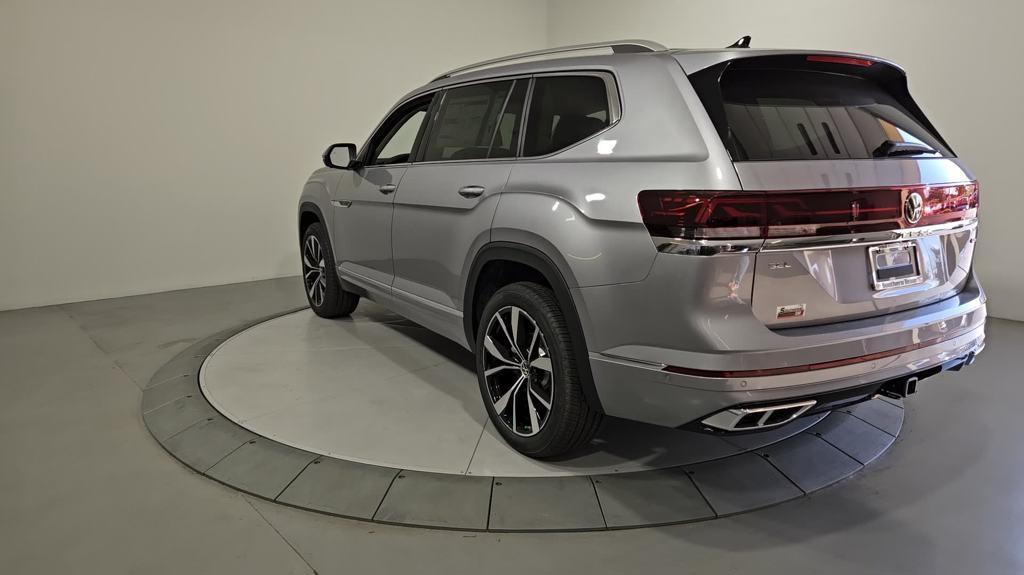 new 2025 Volkswagen Atlas car, priced at $53,736