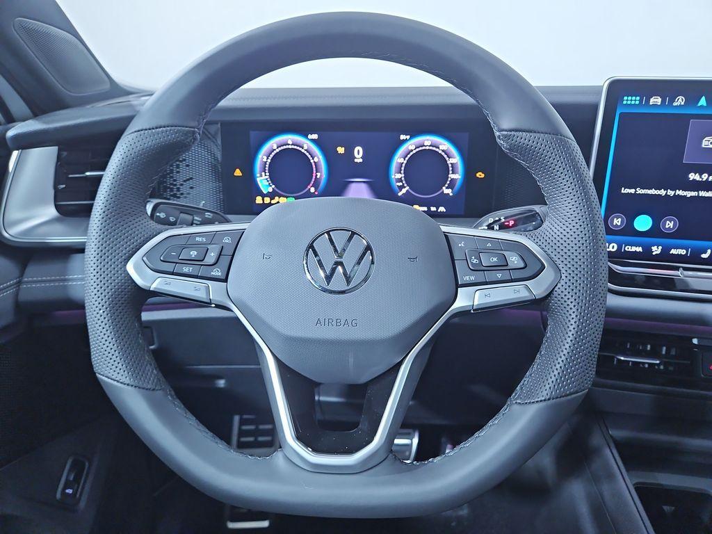 new 2025 Volkswagen Tiguan car, priced at $40,336