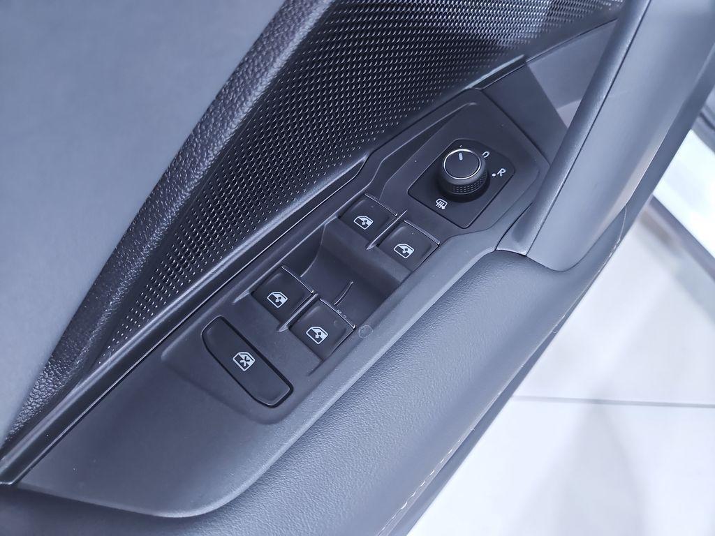 new 2025 Volkswagen Tiguan car, priced at $40,336