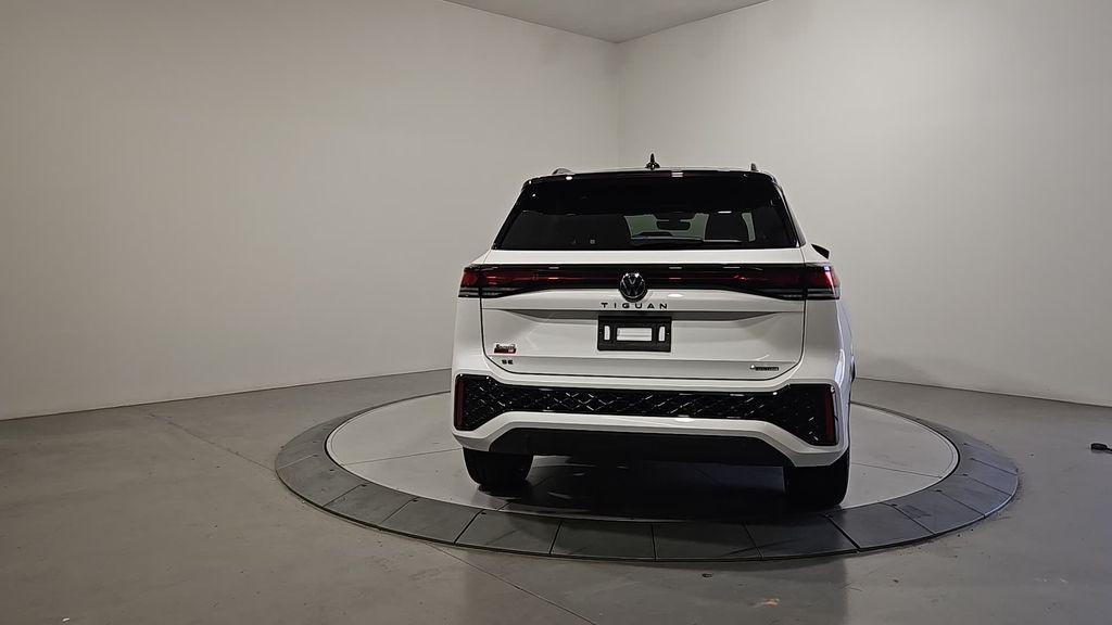 new 2025 Volkswagen Tiguan car, priced at $38,212