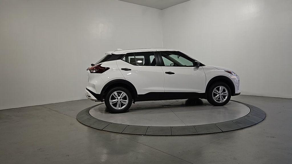 new 2025 Nissan Kicks Play car, priced at $21,828
