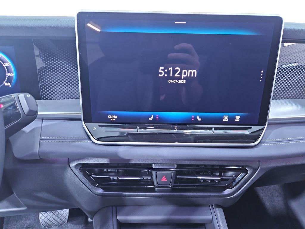 new 2025 Volkswagen Tiguan car, priced at $35,111