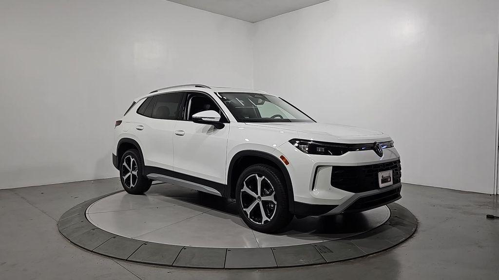 new 2025 Volkswagen Tiguan car, priced at $35,111