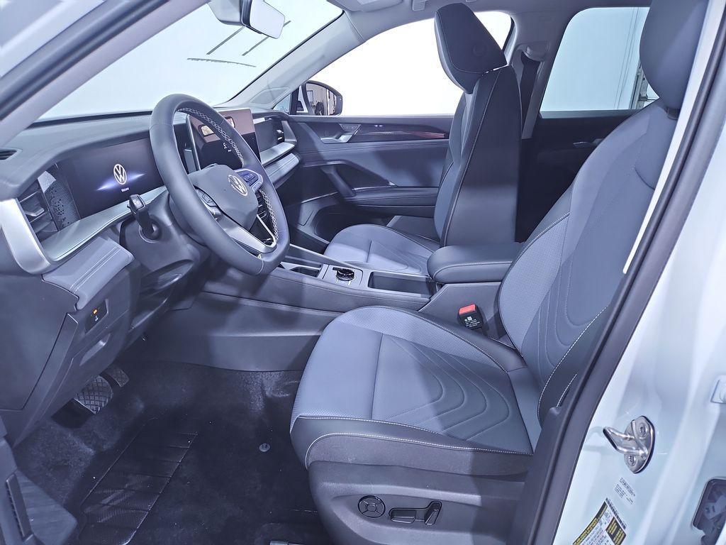 new 2025 Volkswagen Tiguan car, priced at $35,111