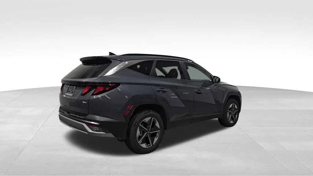 new 2025 Hyundai Tucson car, priced at $31,179