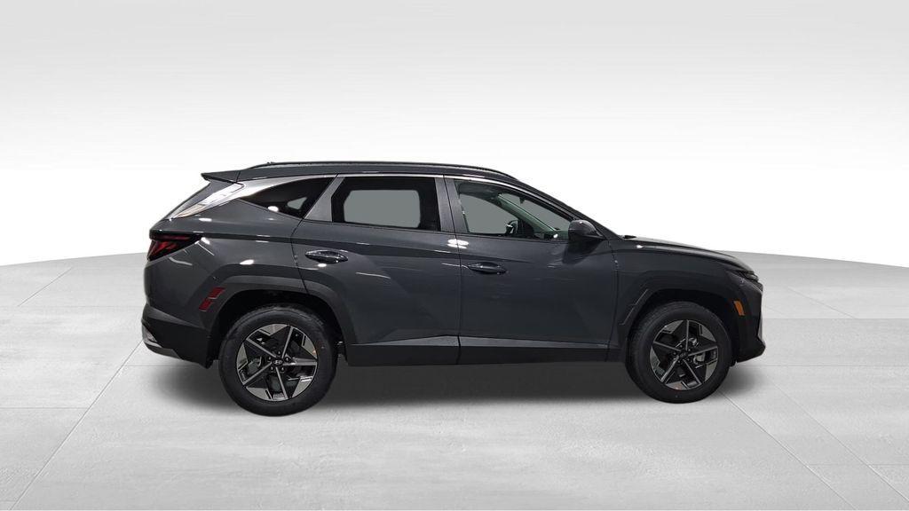 new 2025 Hyundai Tucson car, priced at $31,179