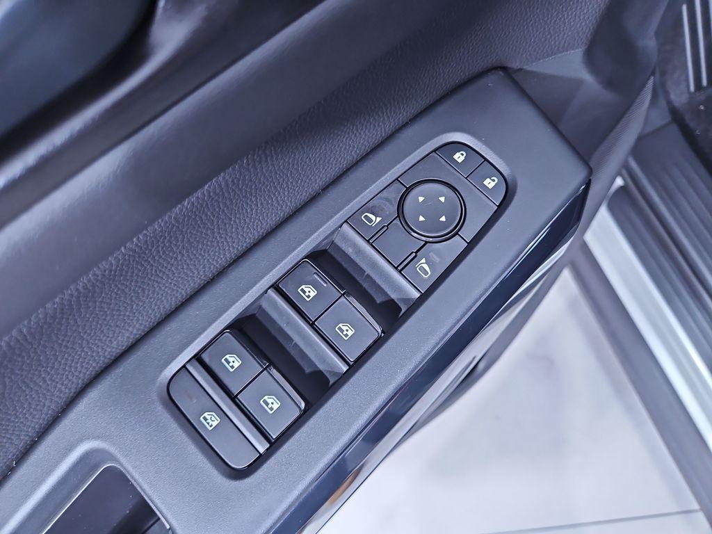 new 2025 Nissan Pathfinder car, priced at $36,493