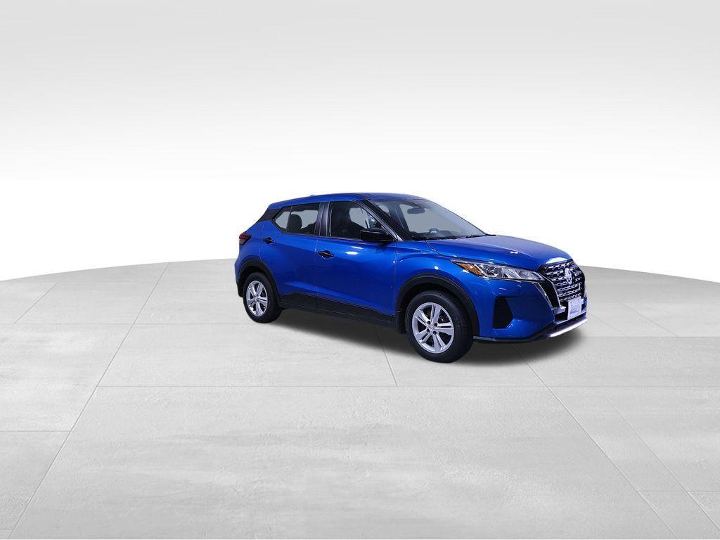 new 2025 Nissan Kicks Play car, priced at $22,679