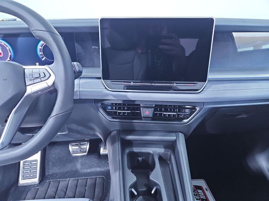 new 2025 Volkswagen Tiguan car, priced at $39,486