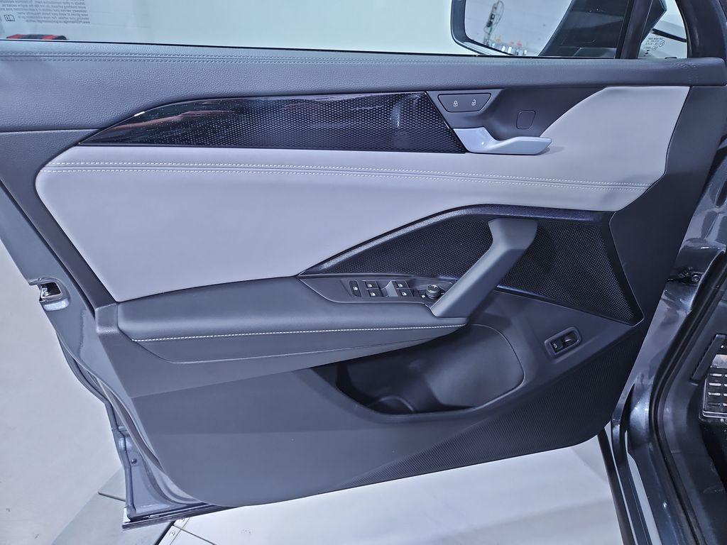 new 2025 Volkswagen Tiguan car, priced at $39,486