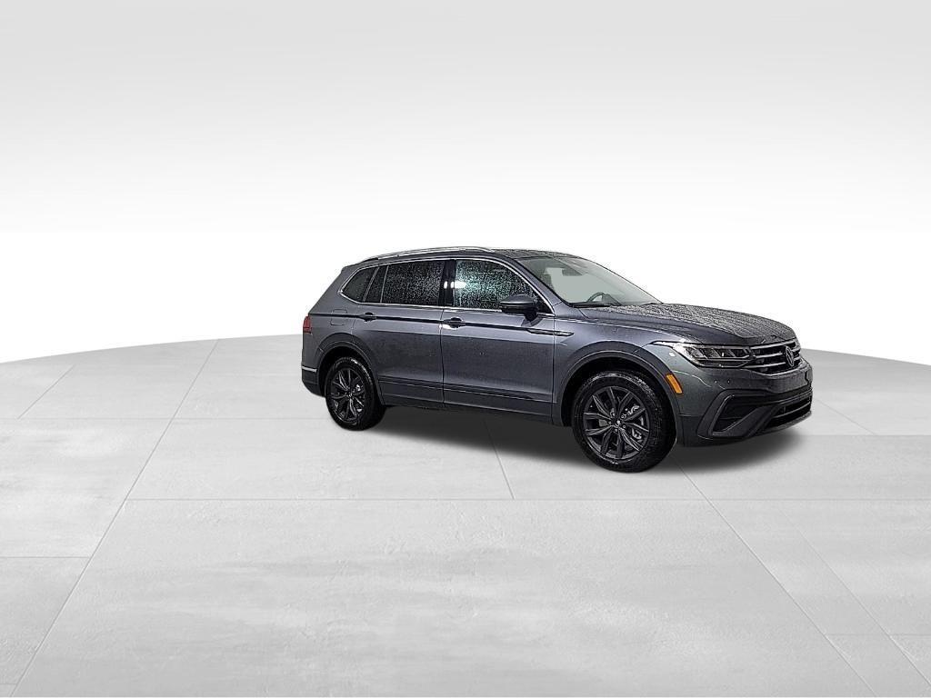 new 2024 Volkswagen Tiguan car, priced at $30,981