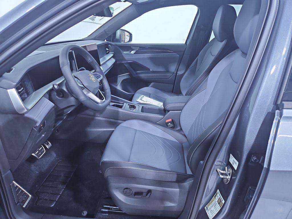 new 2025 Volkswagen Tiguan car, priced at $37,395