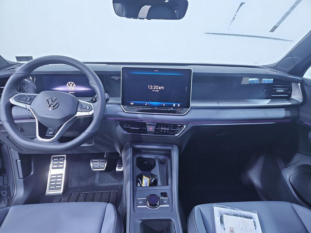 new 2025 Volkswagen Tiguan car, priced at $37,395