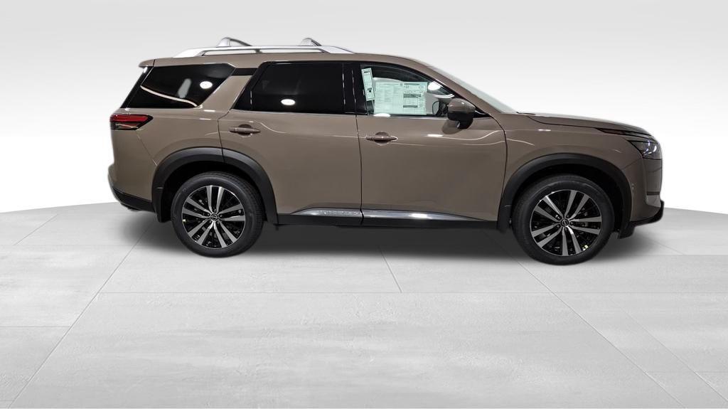 new 2025 Nissan Pathfinder car, priced at $50,036