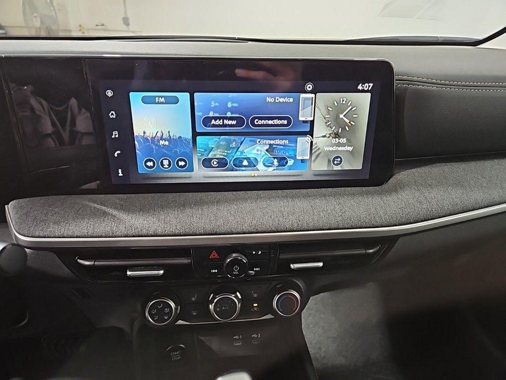 new 2025 Nissan Kicks car, priced at $28,265