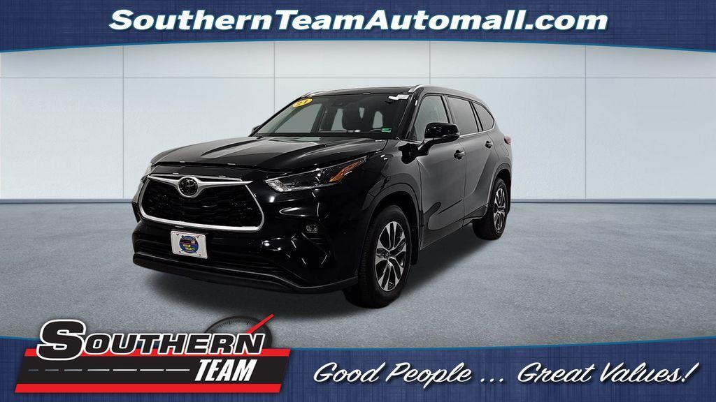 used 2021 Toyota Highlander car, priced at $36,293