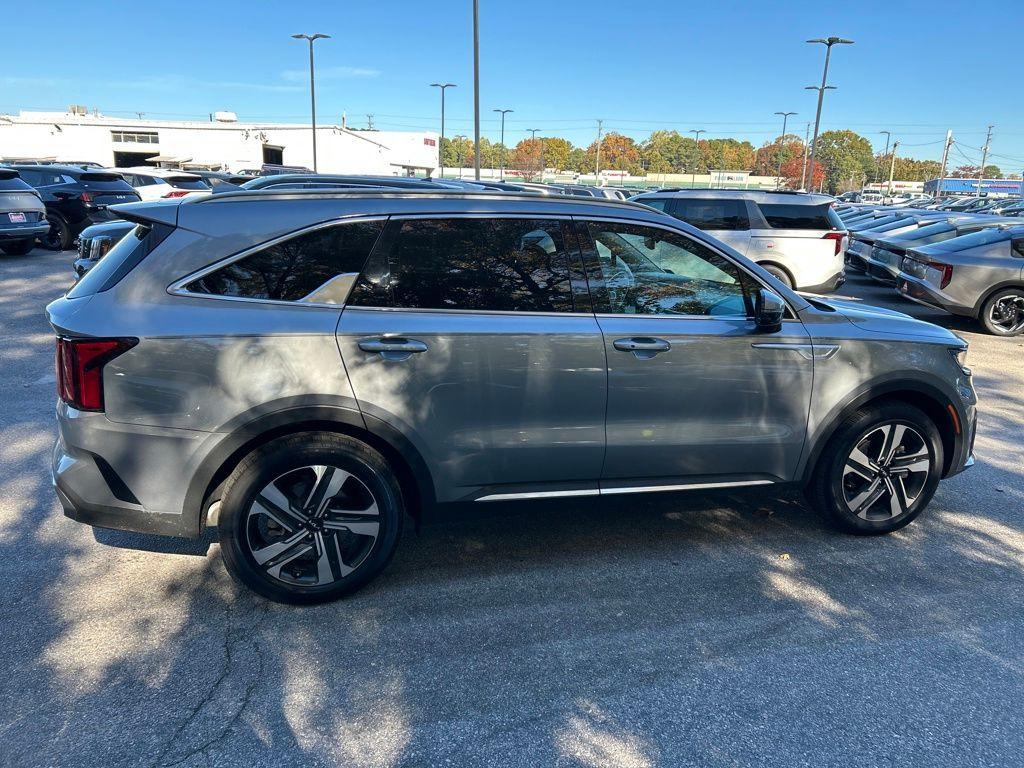 used 2023 Kia Sorento Hybrid car, priced at $34,641