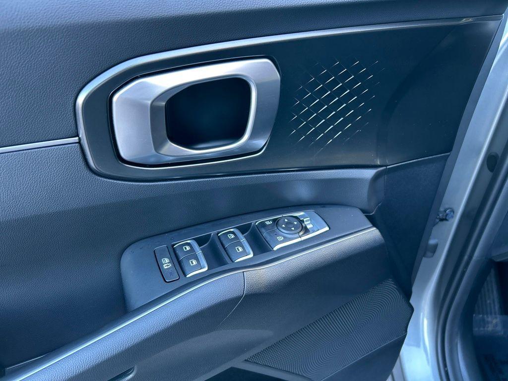 used 2023 Kia Sorento Hybrid car, priced at $34,641