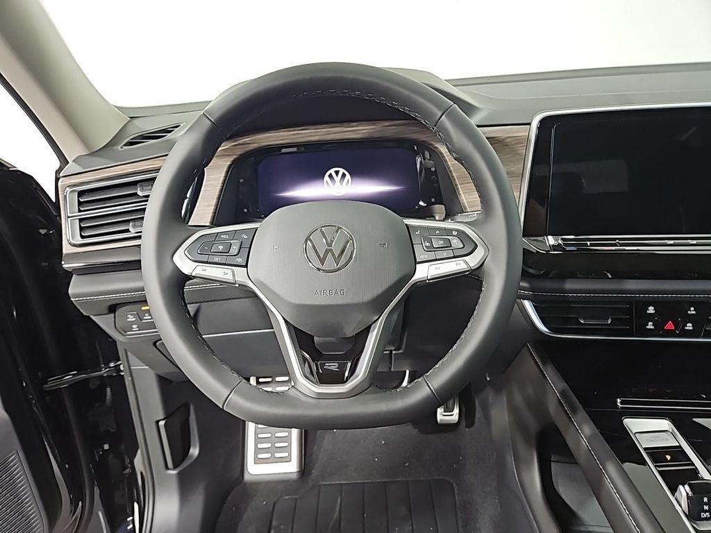 new 2025 Volkswagen Atlas car, priced at $53,134
