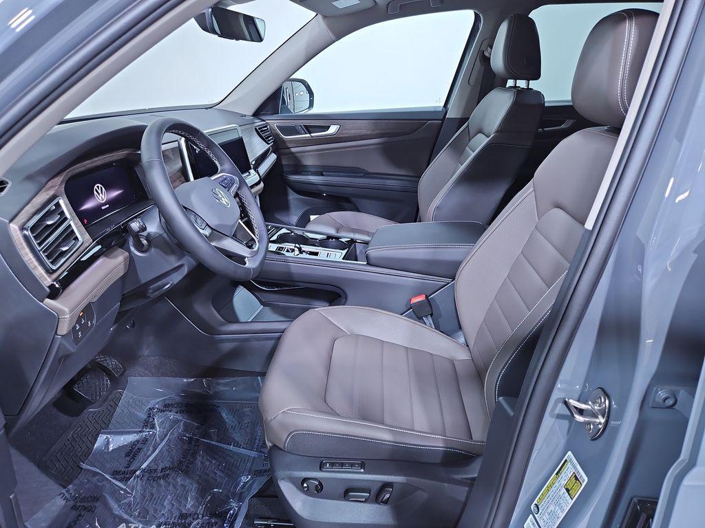 new 2025 Volkswagen Atlas car, priced at $46,270