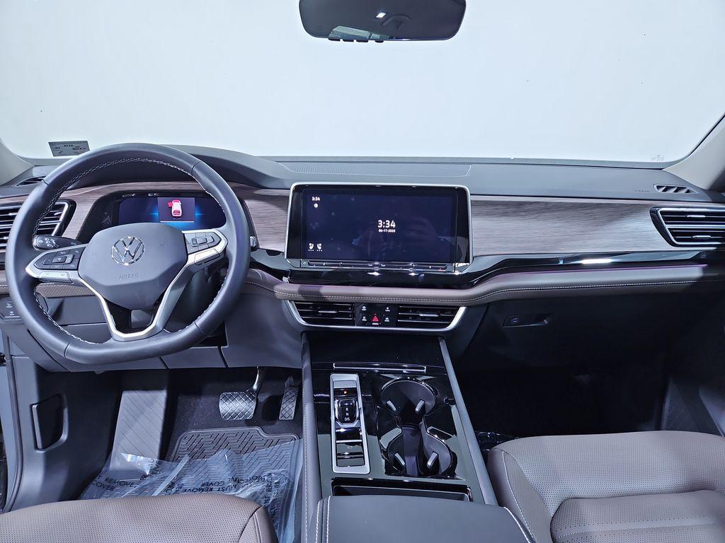 new 2025 Volkswagen Atlas car, priced at $46,270