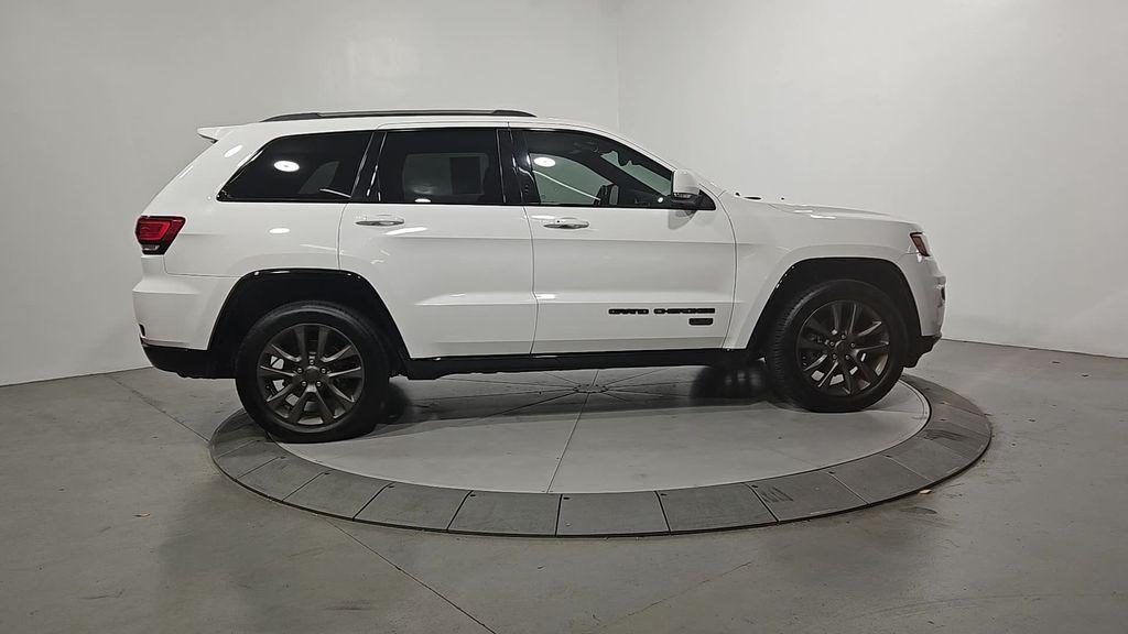 used 2016 Jeep Grand Cherokee car, priced at $13,831