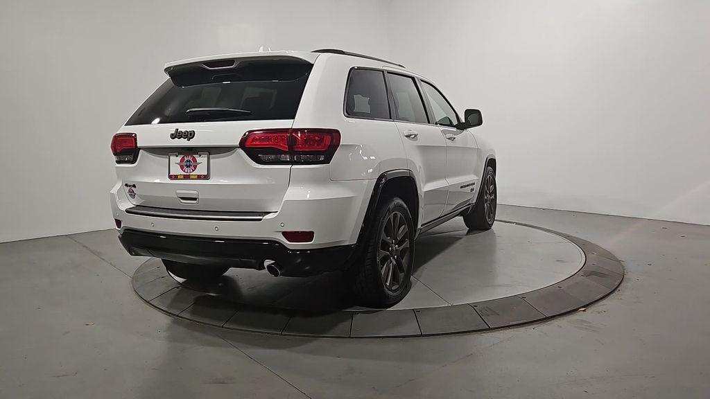 used 2016 Jeep Grand Cherokee car, priced at $13,831
