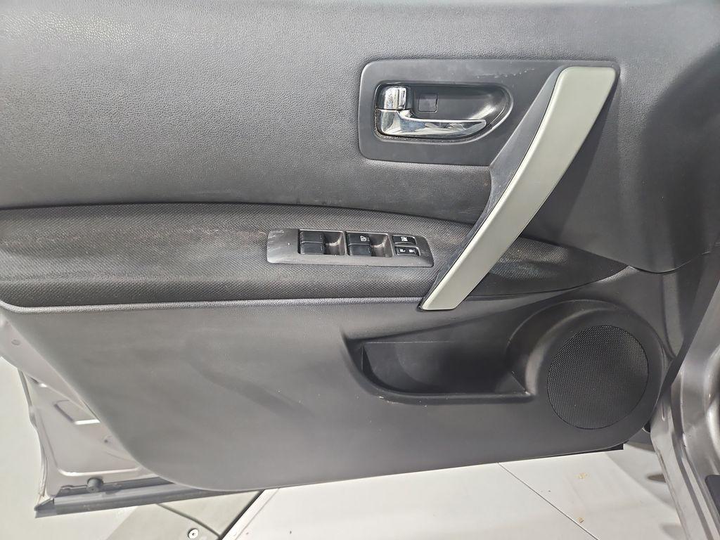 used 2014 Nissan Rogue Select car, priced at $6,894