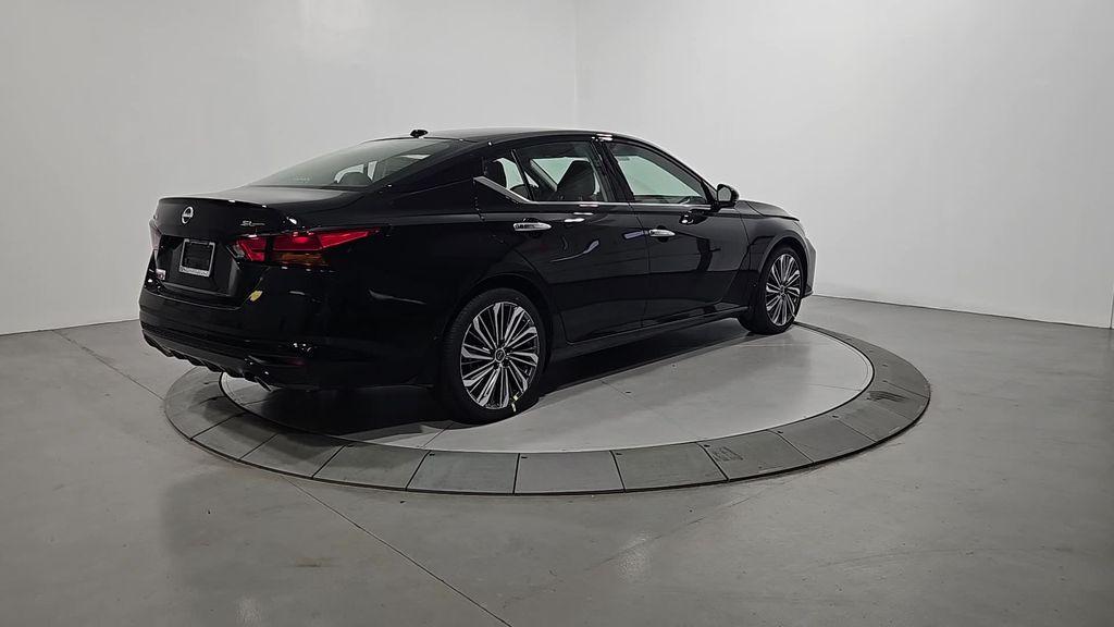 new 2025 Nissan Altima car, priced at $32,228