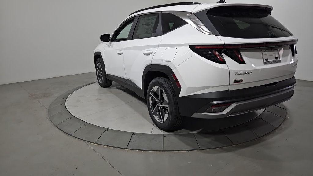 new 2025 Hyundai TUCSON Hybrid car, priced at $35,763