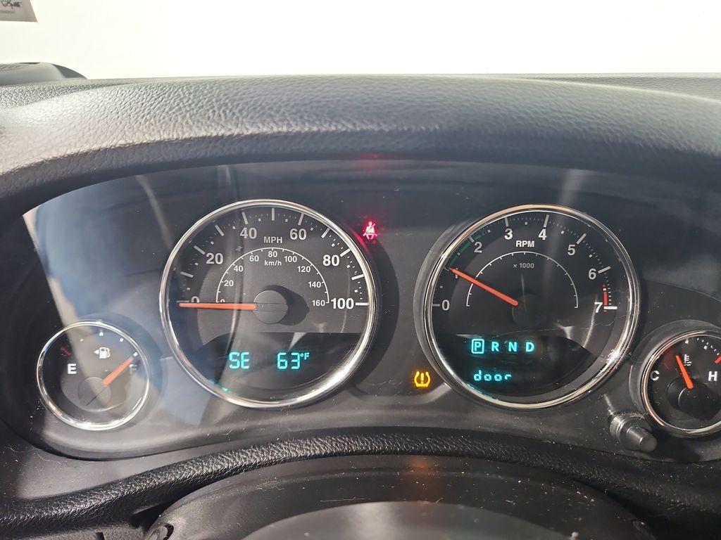 used 2015 Jeep Wrangler Unlimited car, priced at $20,317