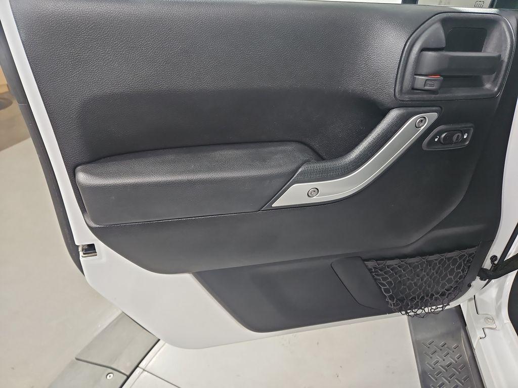 used 2015 Jeep Wrangler Unlimited car, priced at $20,317