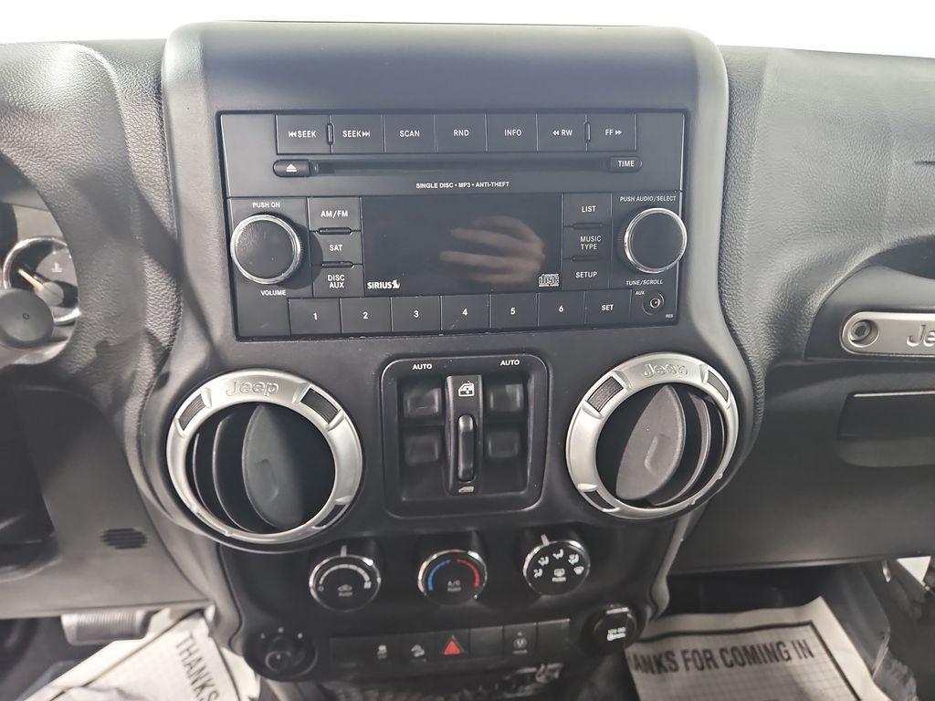used 2015 Jeep Wrangler Unlimited car, priced at $20,317