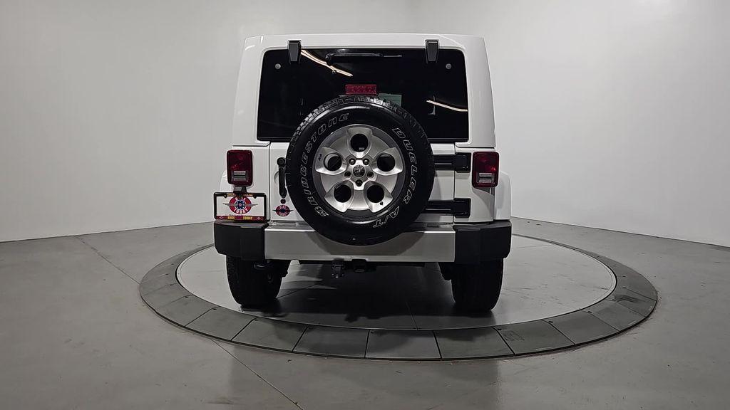 used 2015 Jeep Wrangler Unlimited car, priced at $20,317