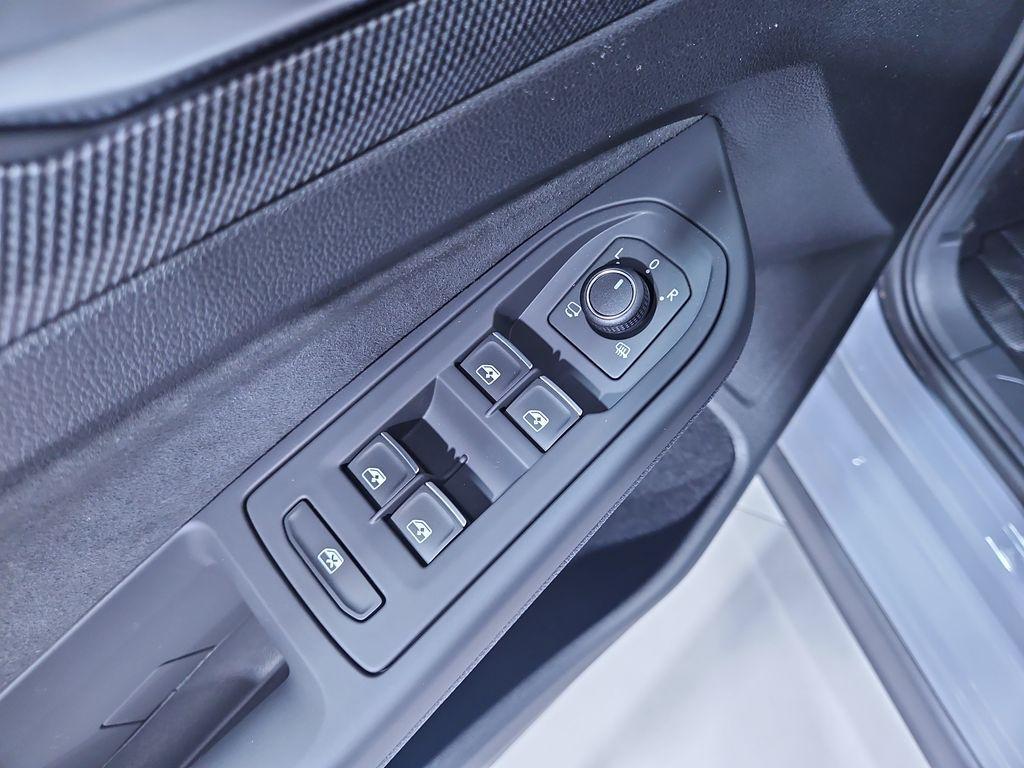 new 2025 Volkswagen Golf GTI car, priced at $34,075