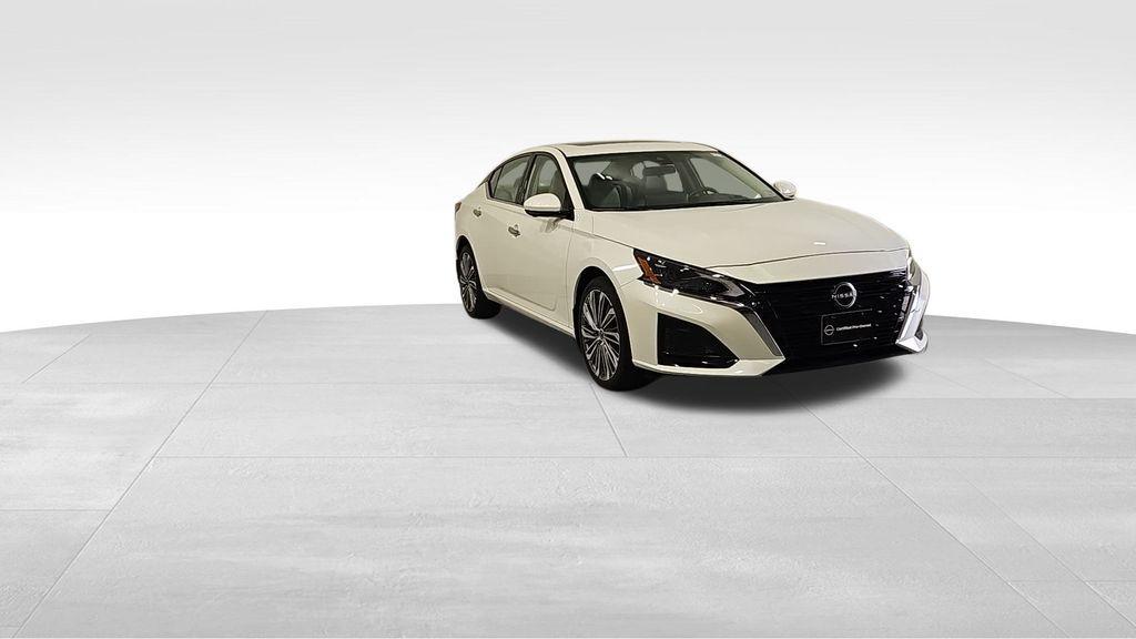 used 2024 Nissan Altima car, priced at $29,886