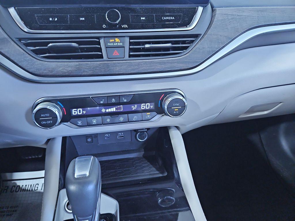 used 2024 Nissan Altima car, priced at $29,886