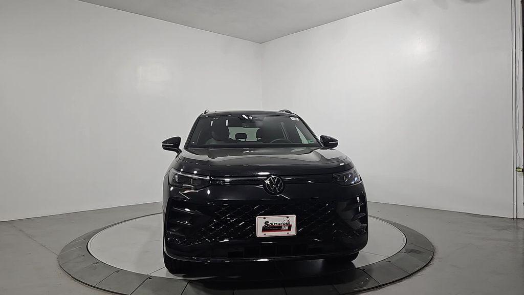 new 2025 Volkswagen Tiguan car, priced at $37,383