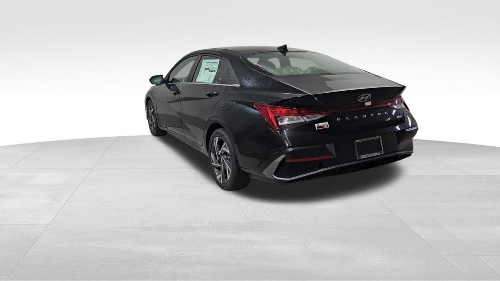 new 2025 Hyundai ELANTRA HEV car, priced at $28,610