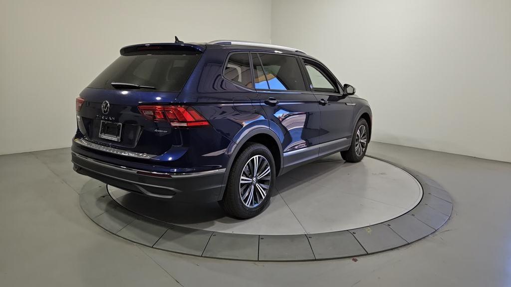 new 2024 Volkswagen Tiguan car, priced at $33,159