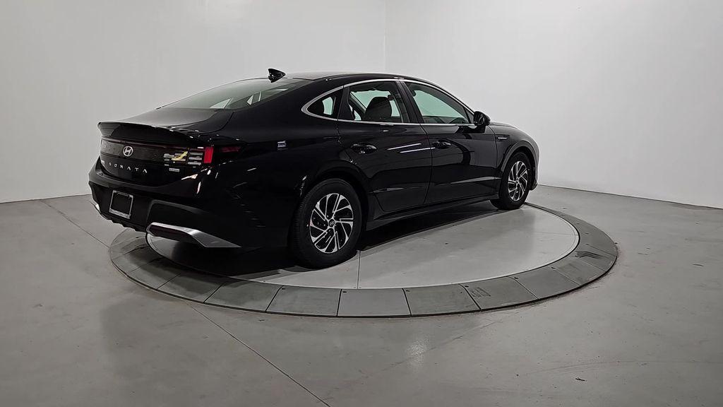 new 2026 Hyundai Sonata Hybrid car, priced at $28,553