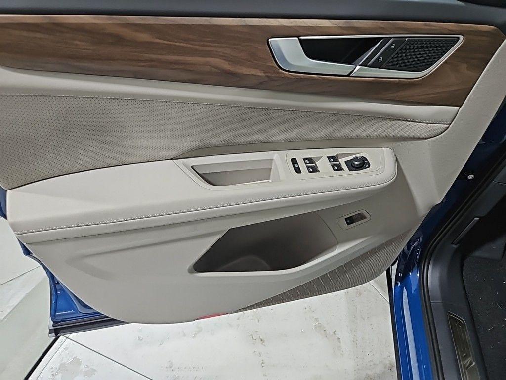 new 2025 Volkswagen Atlas car, priced at $42,463