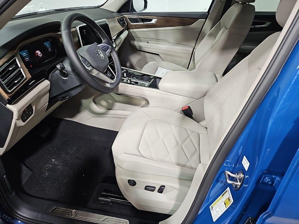 new 2025 Volkswagen Atlas car, priced at $42,463