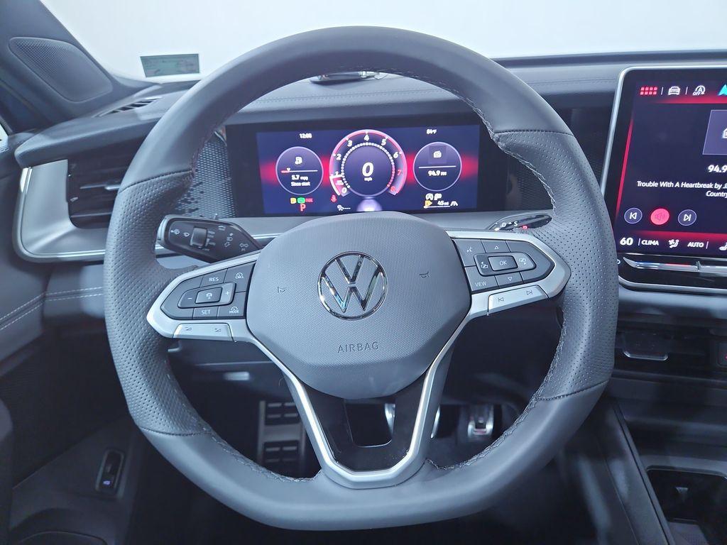 new 2025 Volkswagen Tiguan car, priced at $39,941