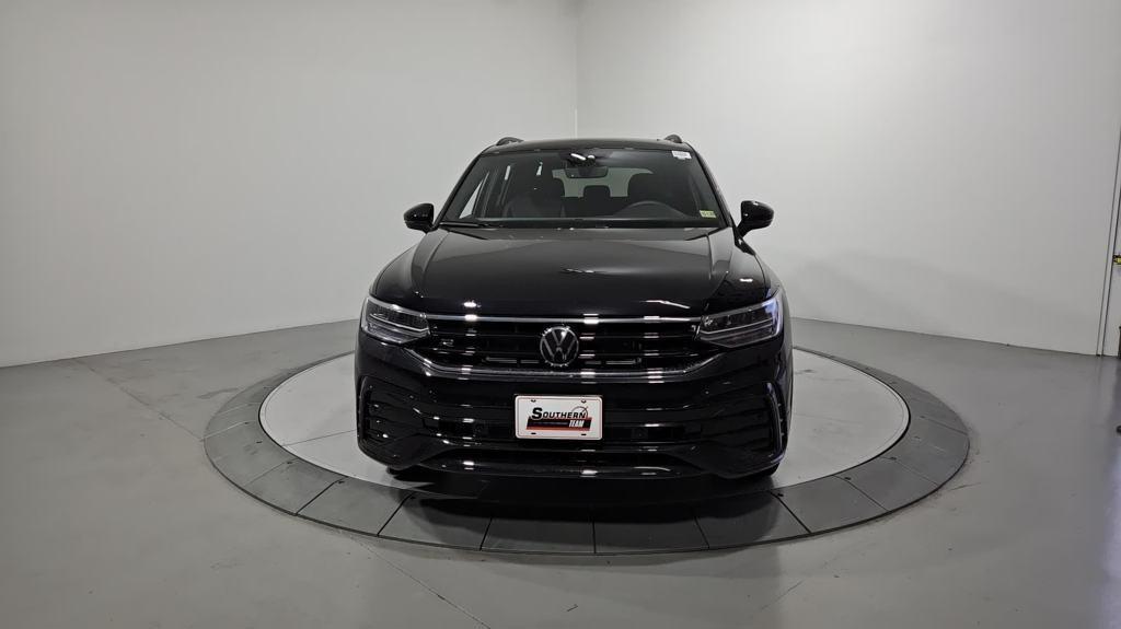 new 2024 Volkswagen Tiguan car, priced at $34,799