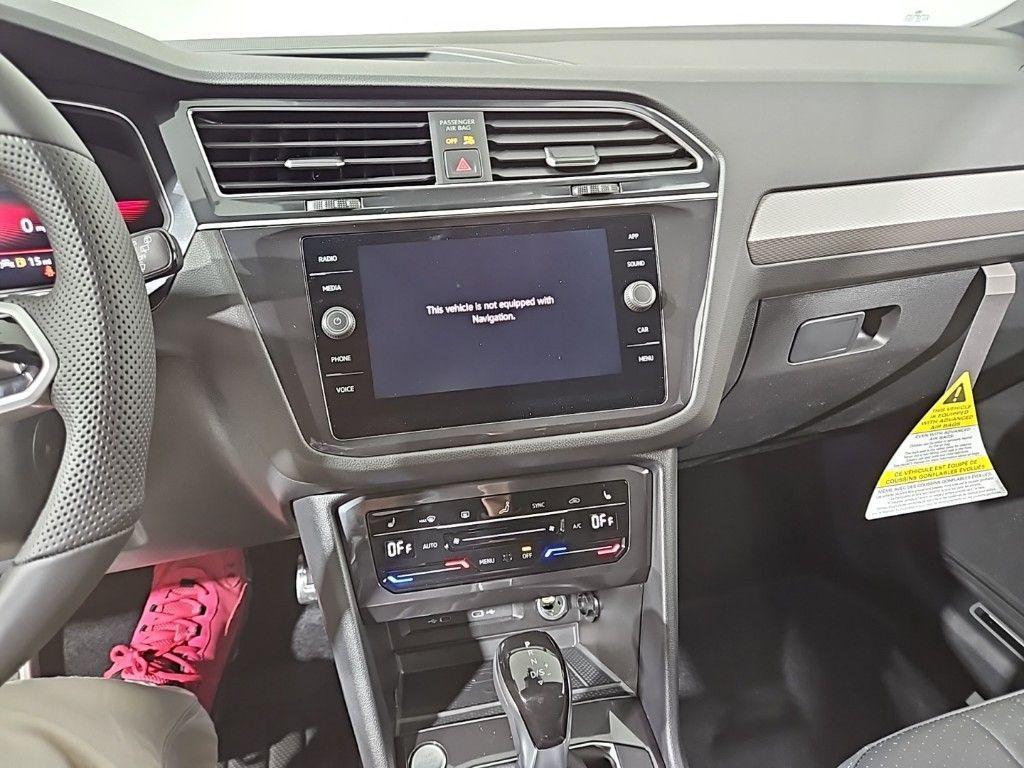 new 2024 Volkswagen Tiguan car, priced at $33,299